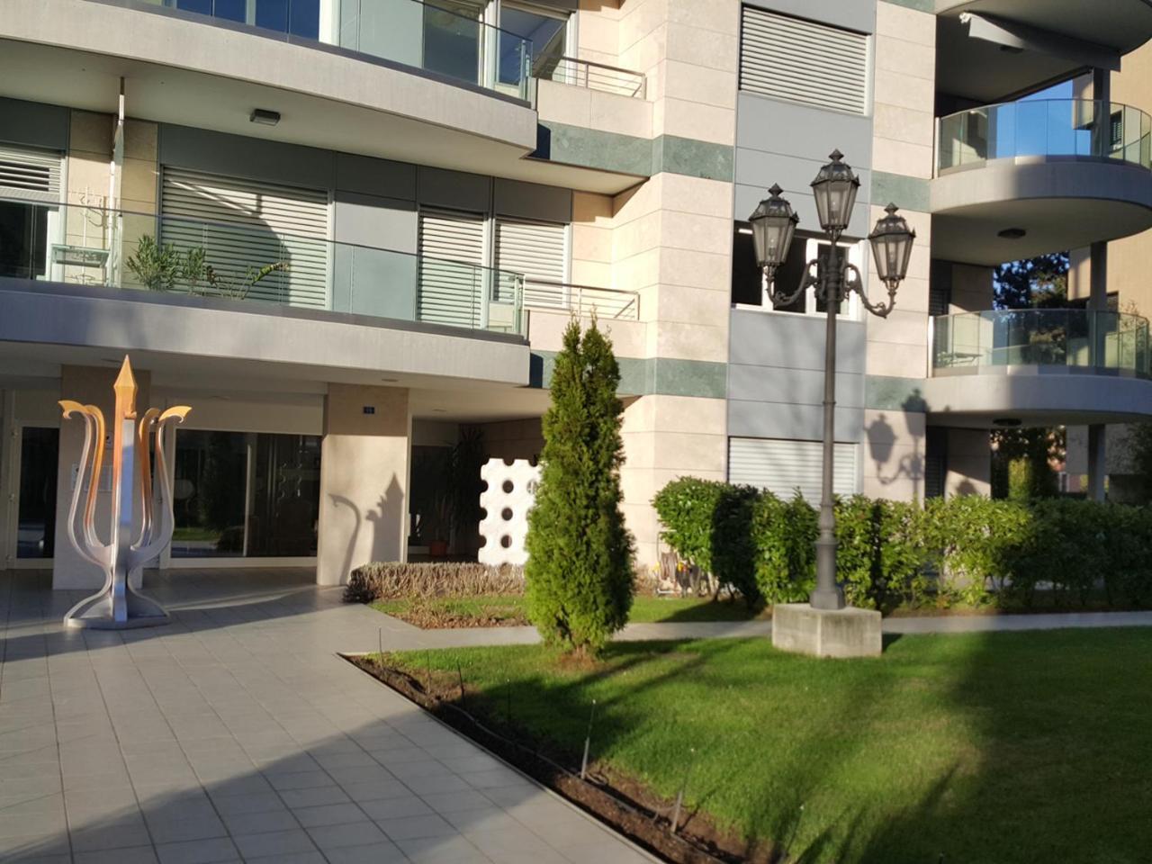 Prestige Apartments By Quokka 360 - Spacious Flats With Terraces ลูกาโน ภายนอก รูปภาพ